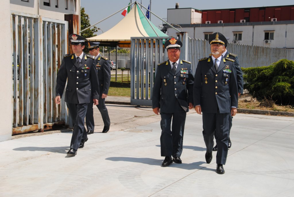 aarrivoautorit1.jpg