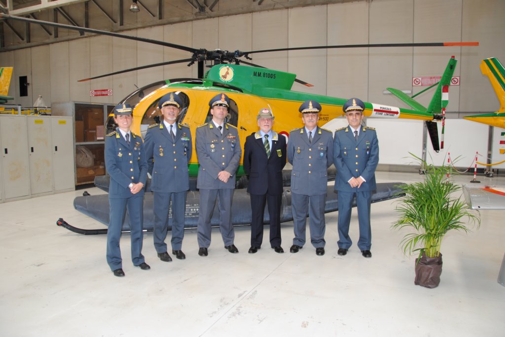 binhangar13.jpg