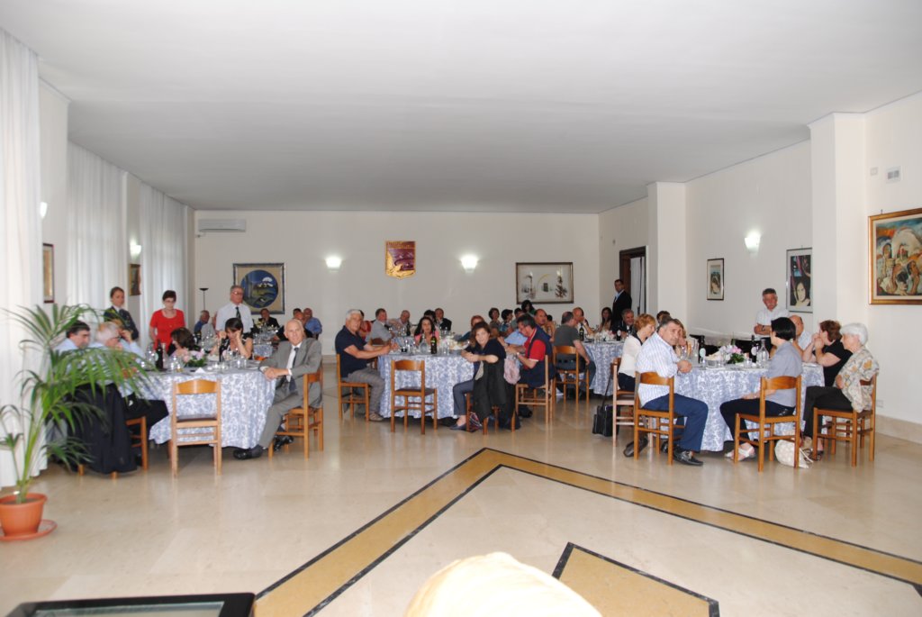 pranzosocialenapoli160620131.jpg